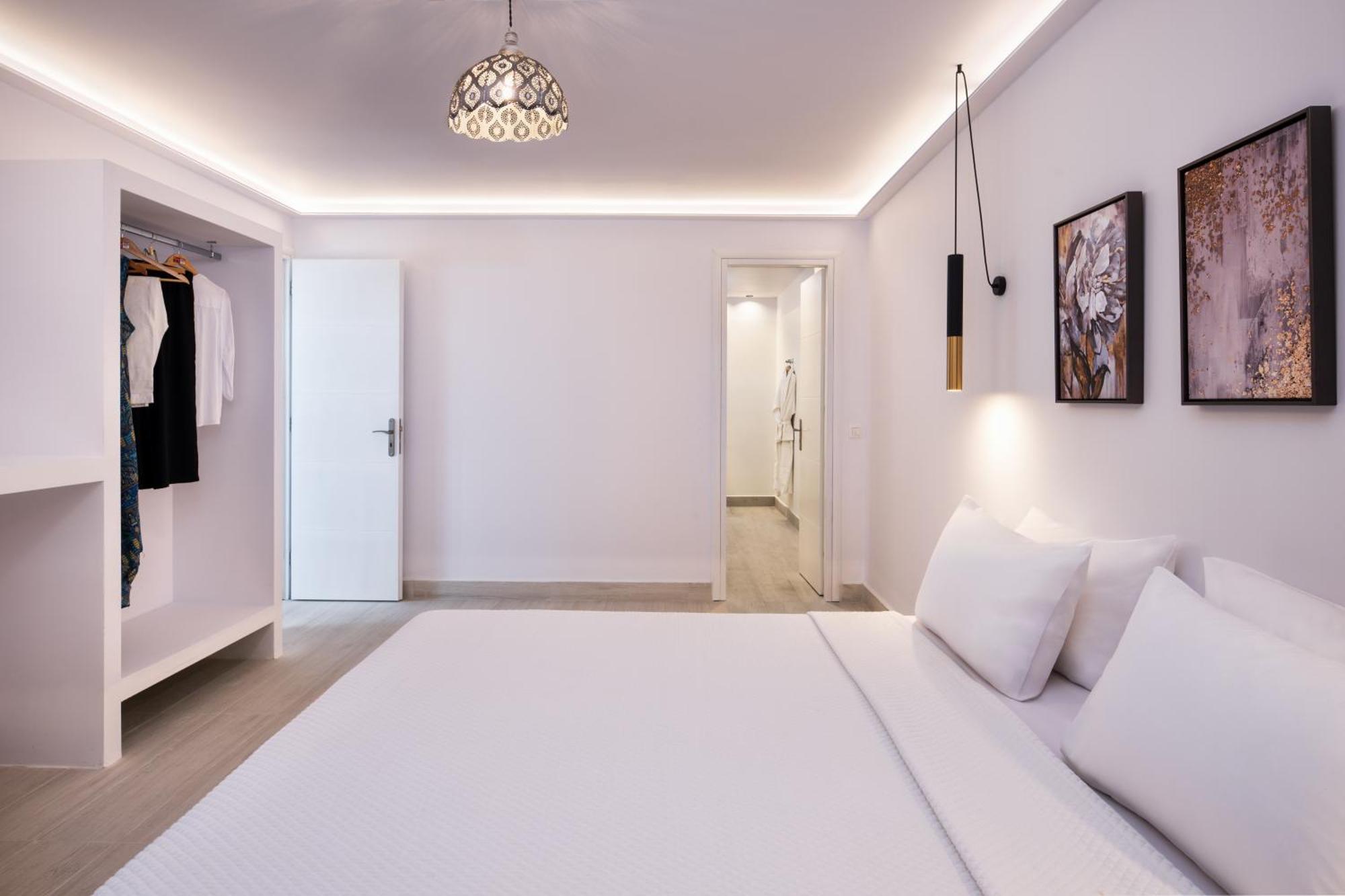 Palm Island Suites Imerovígli Buitenkant foto